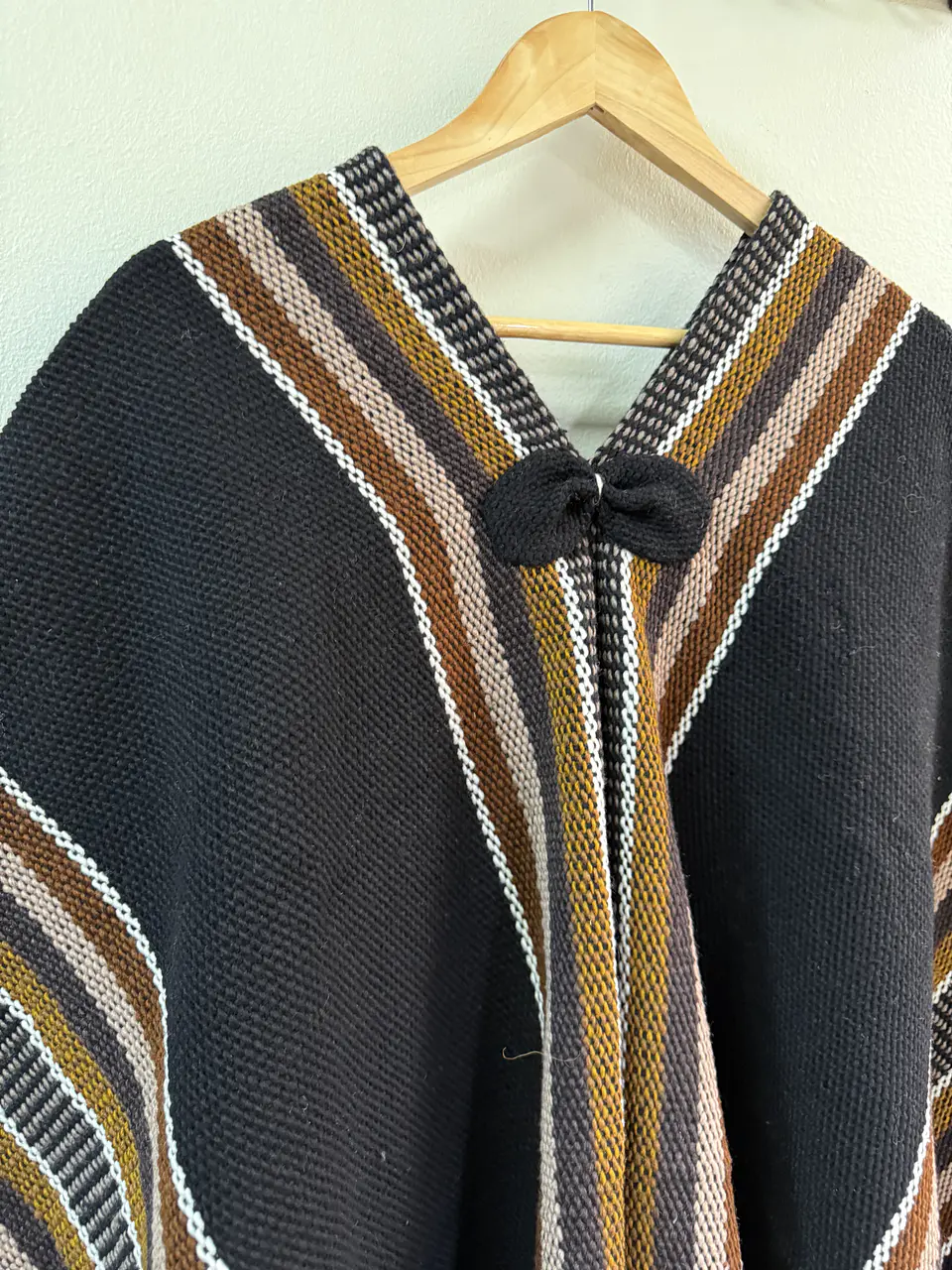 Poncho Tradicional Premium Tierra Pampa 3