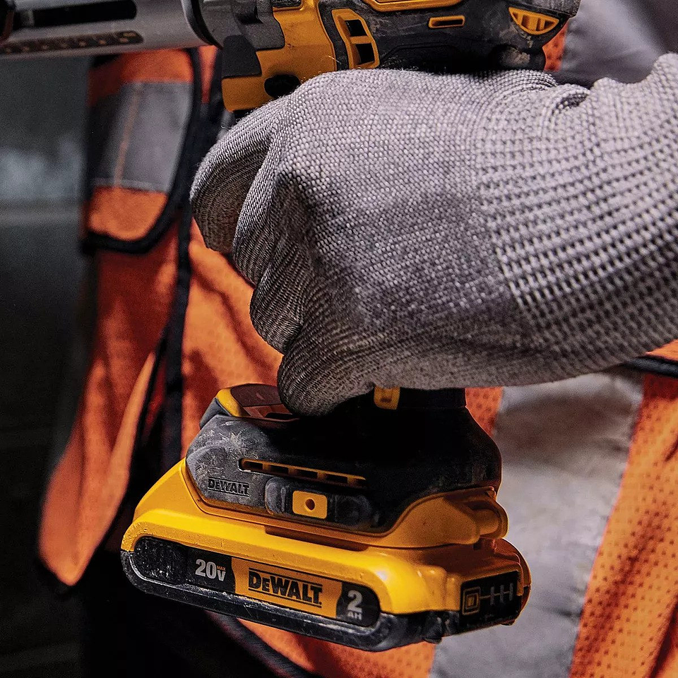 Batería Ion De Litio 20v (2,0 Ah) Dewalt Dcb203  5