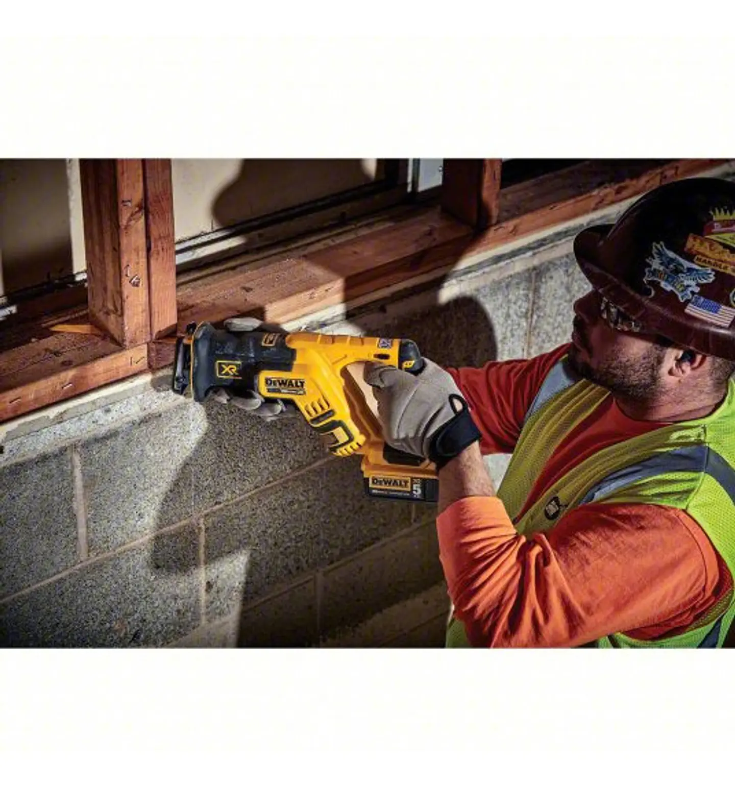 Sierra Sable Compacta Dewalt Xr Dcs367b 20v Max  8