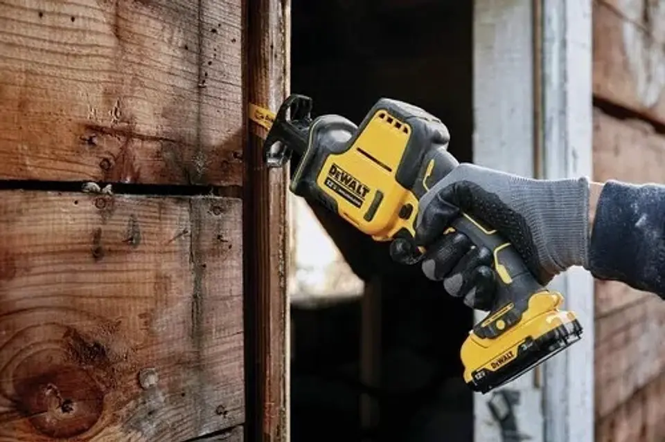 Sierra Sable Dewalt Xtreme 12 V Dcs312b S/bateria 2