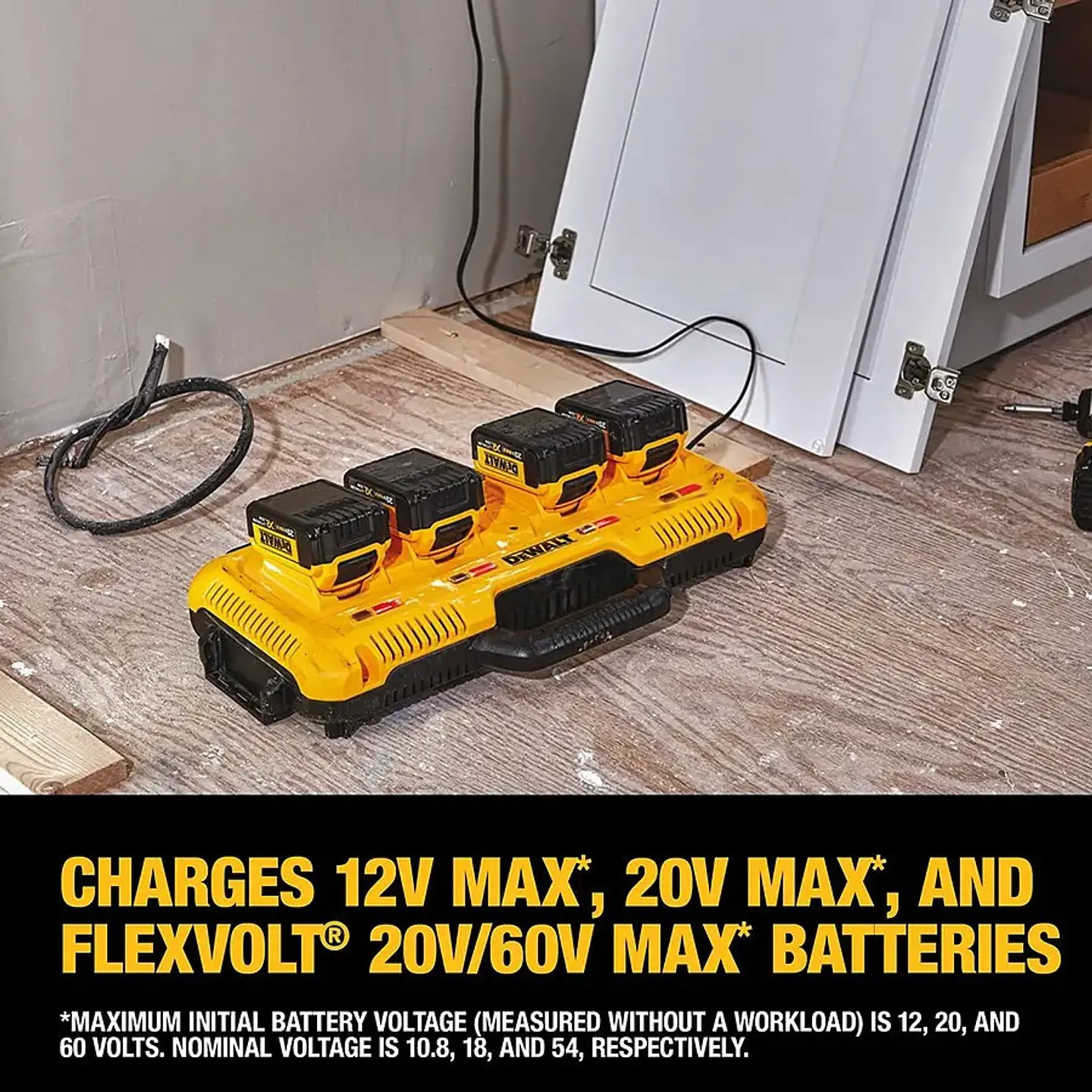 Cargador Rapido Dewalt 4 Entradas 12V-20V Max DCB104  2