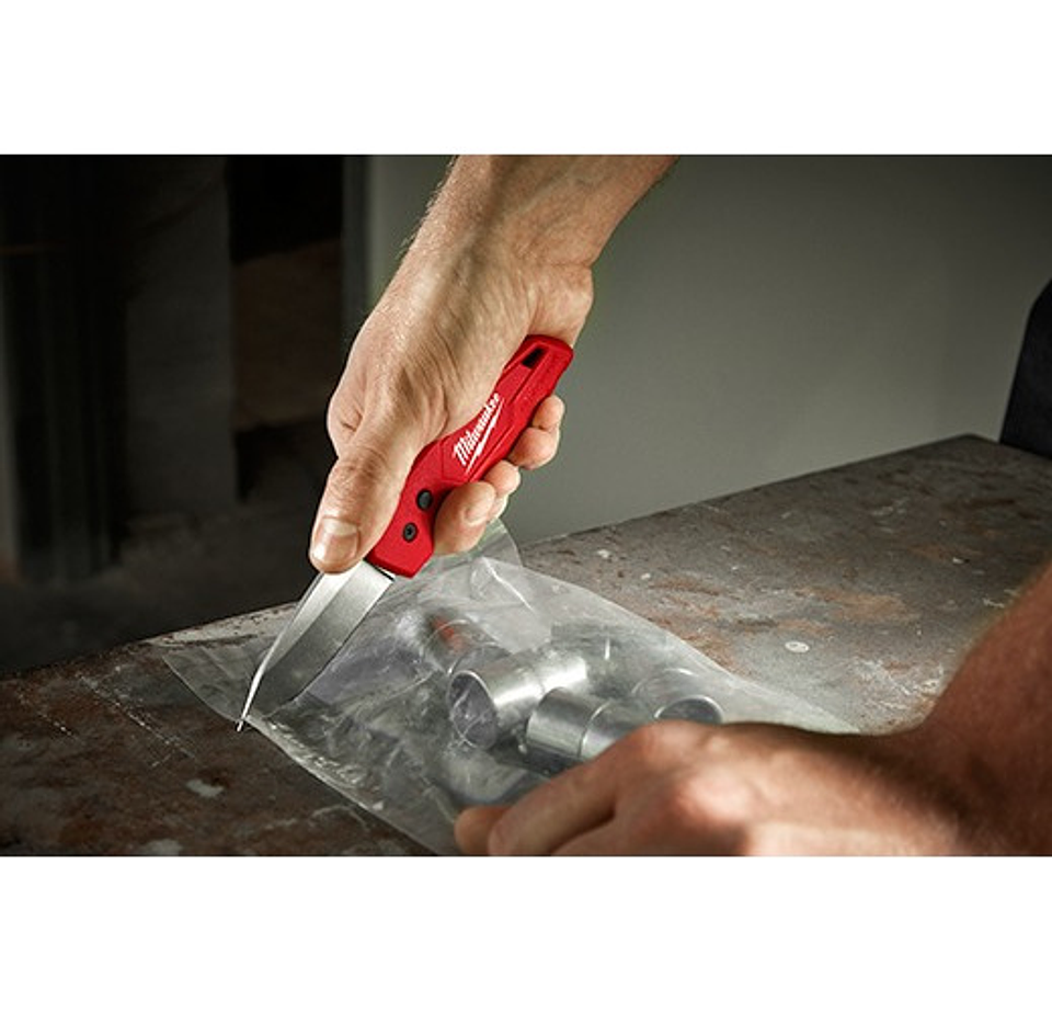 Milwaukee Cuchillo Plegable Fastback Hoja Lisa 3