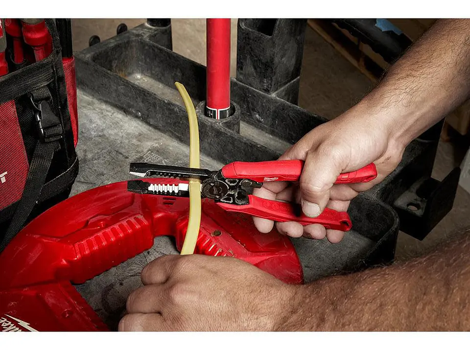 Milwaukee Alicate Pela Cable 7 En 1  5