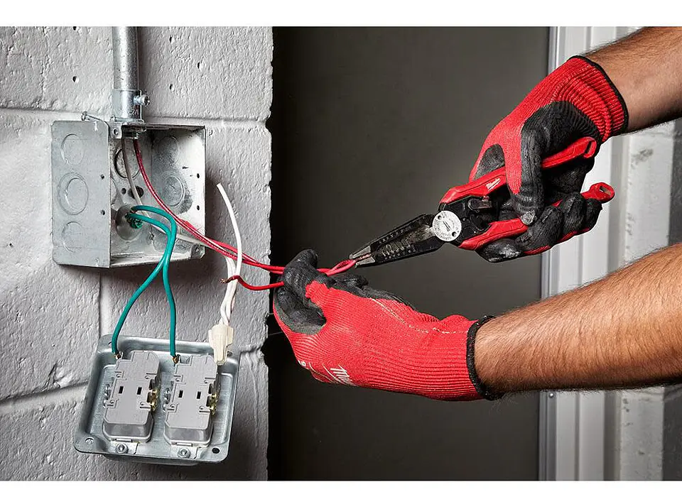 Milwaukee Alicate Pela Cable 7 En 1  7