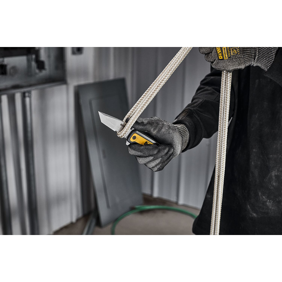 Cuchillo Plegable Con Dientes de Sierra DEWALT DWHT10994 6