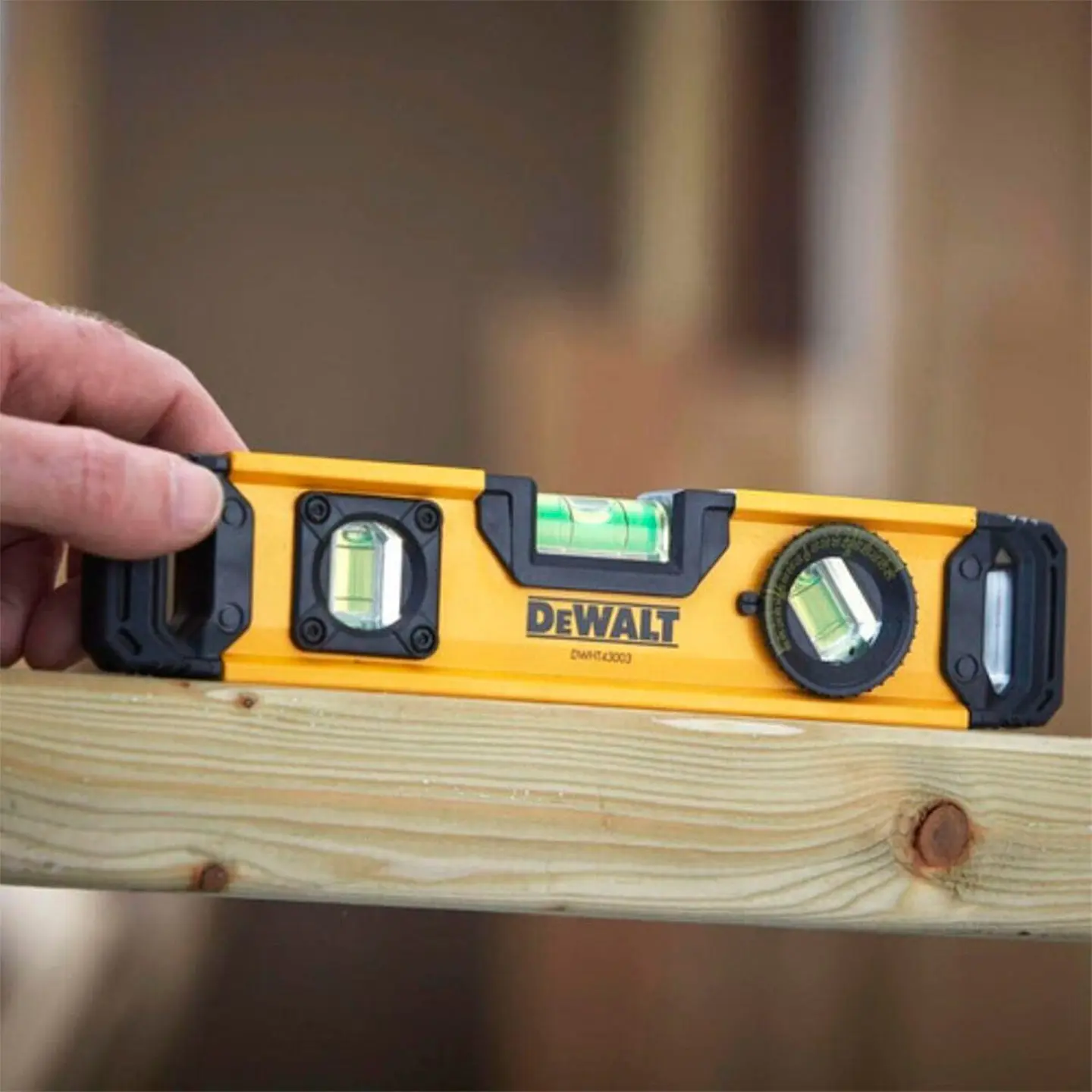 Nivel De Torpedo Magnético 25cm Dewalt Dwht43003 6