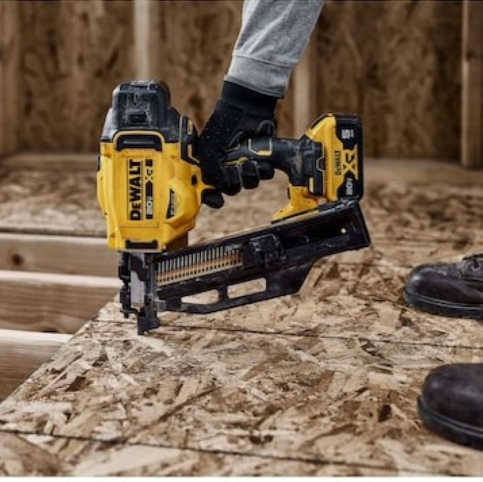 Dewalt Clavadora Dcn930b 20v Xr Clavos Madera  6