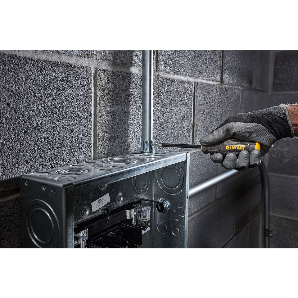 Set De Destornilladores Toughseries 8 Piezas Dwht65102 5