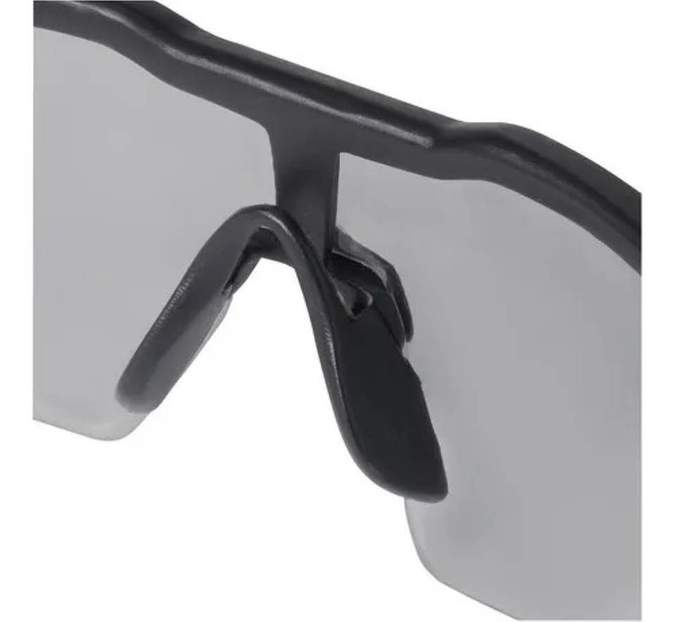 Lentes De Seguridad Grises Antirayas Milwaukee 3