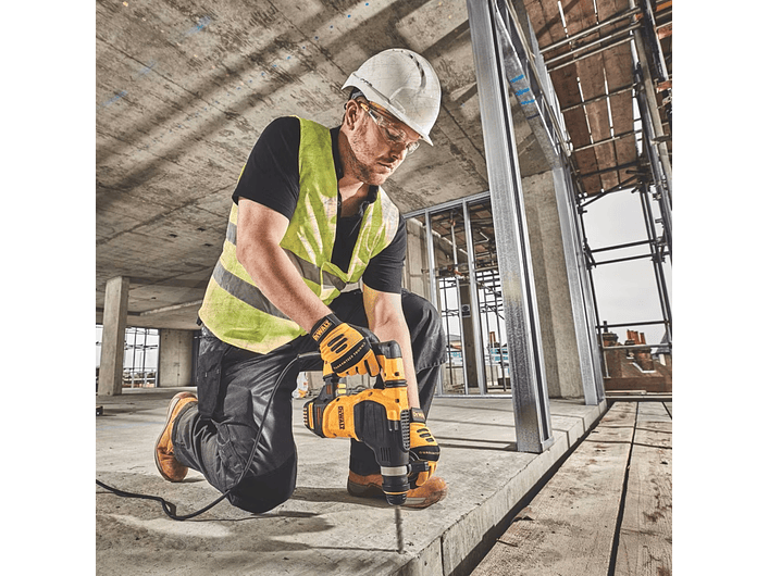 Rotomartillo Combinado SDS Plus 1-1/8” 950w Dewalt D25333K-B2 4