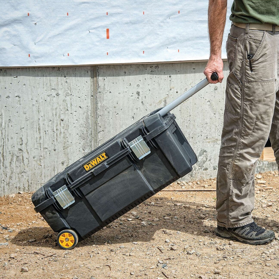 Caja de Herramientas DeWalt 28” con Ruedas DWST28100 5
