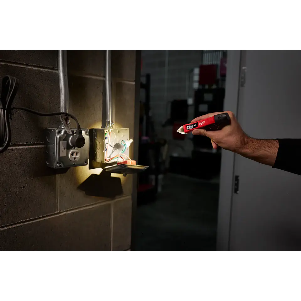 Detector de Voltaje Doble Rango Milwaukee 3203-20 con Luz LED 5