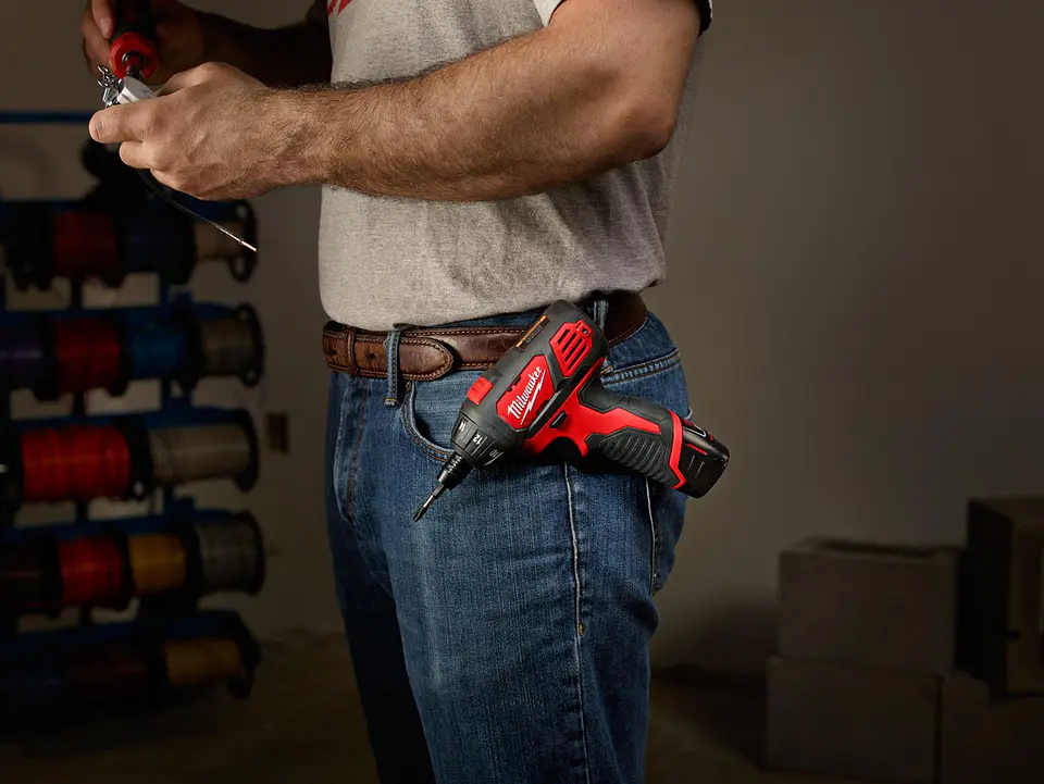 Atornillador Inalambrico Milwaukee M12 2401-22 6