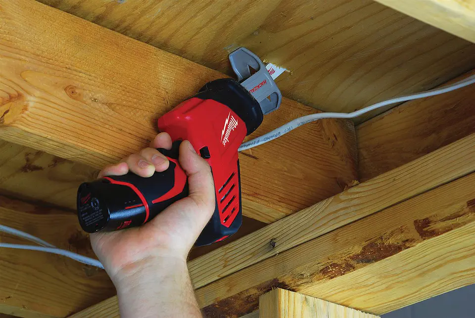 Sierra Sable Milwaukee M12 Hackzall 12V 2420-21 6