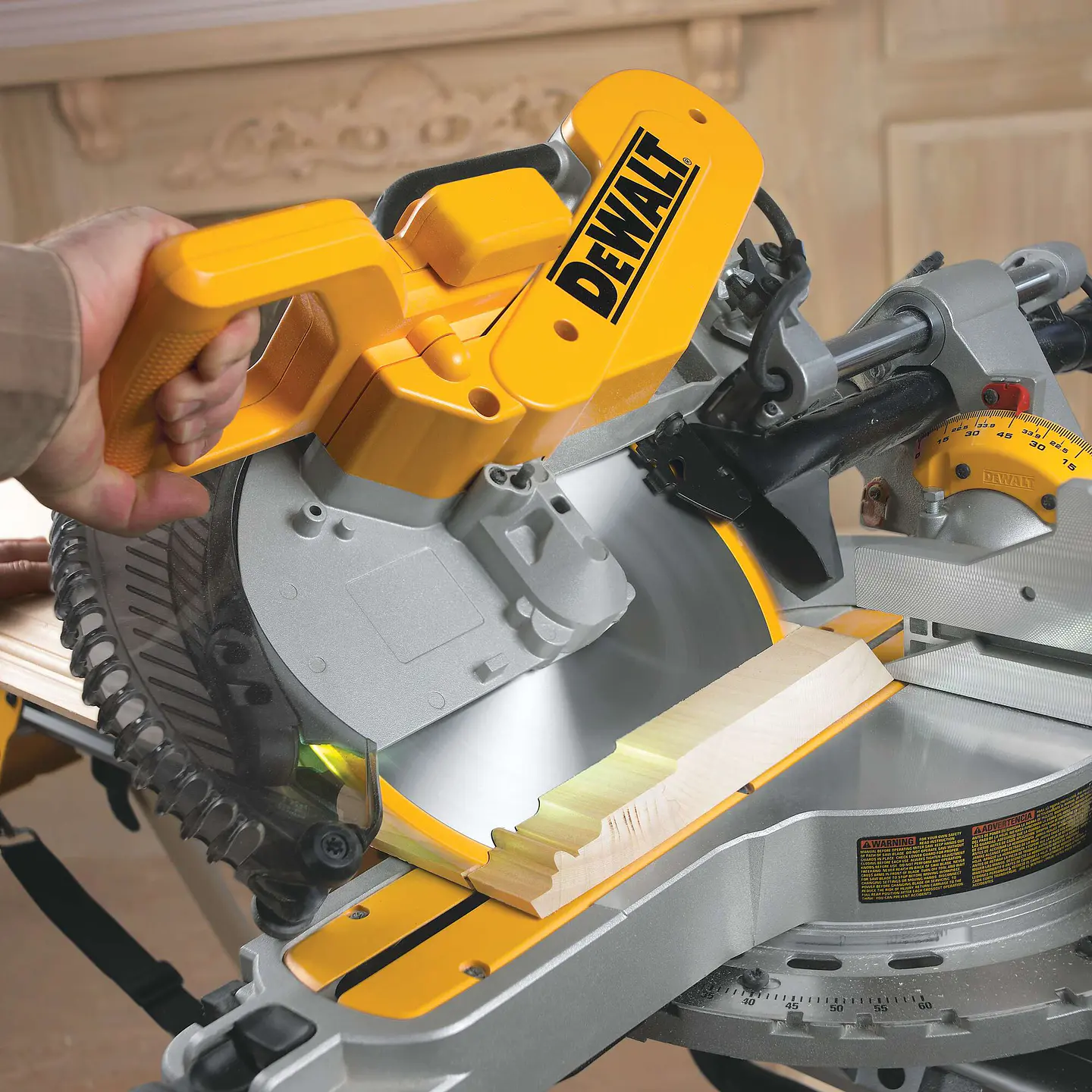 Ingleteadora DeWalt Electrica 12