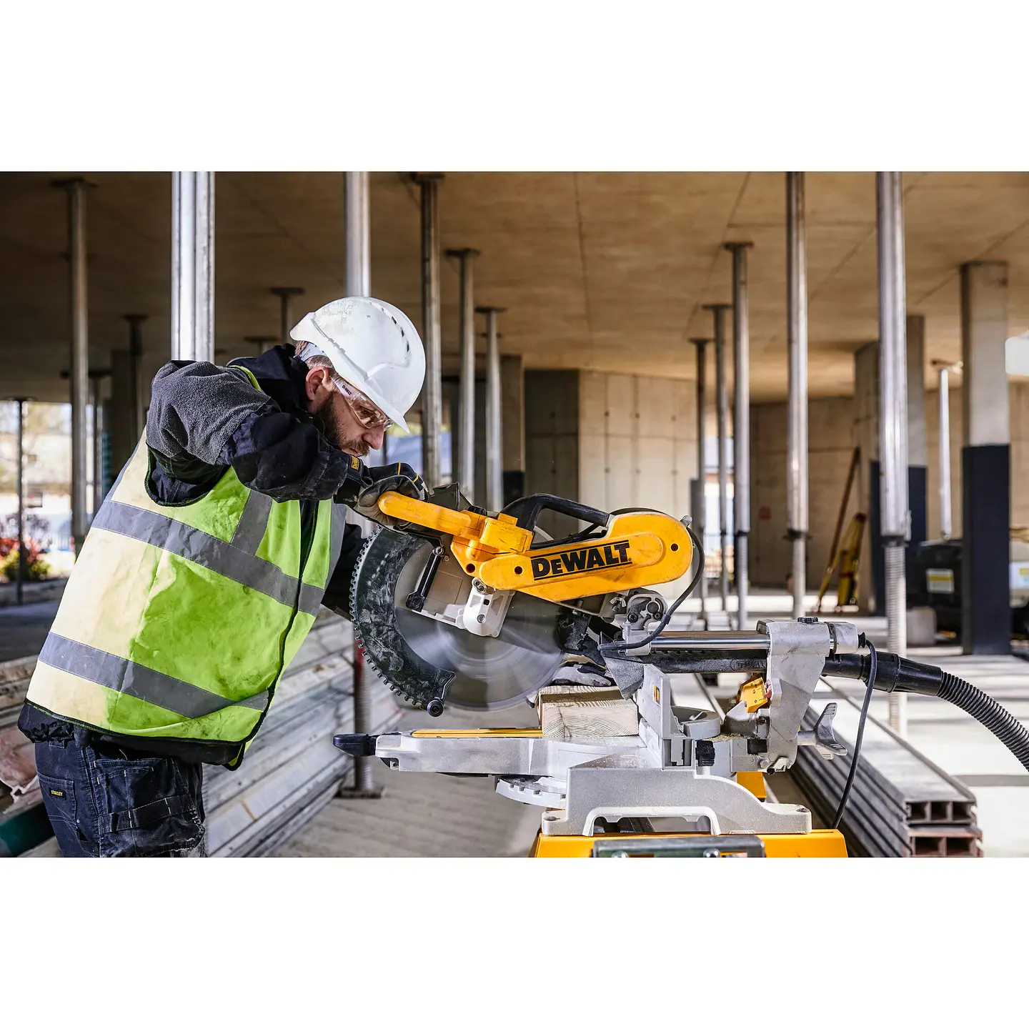 Ingleteadora DeWalt Electrica 12