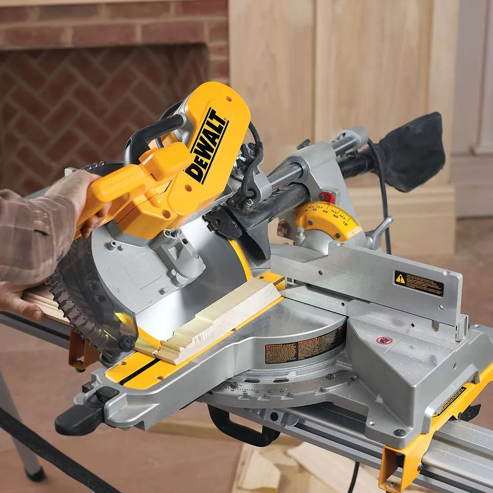 Ingleteadora DeWalt Electrica 12