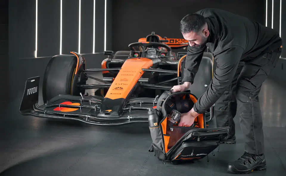 Mochila Mclaren con Ruedas 46 bolsillos DEWALT DWST60101-9 8