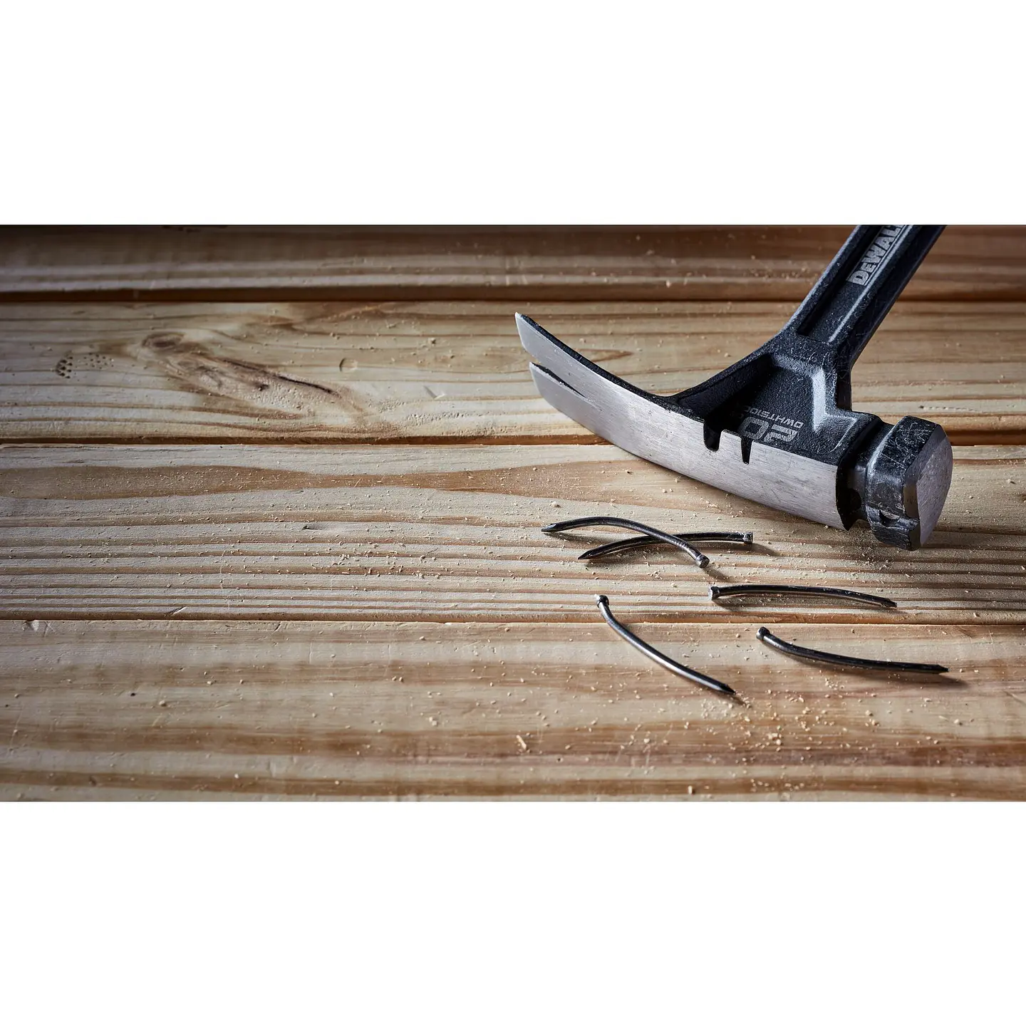 Kit Martillo Rip Claw 20oz Dewalt DWHT51004 + Palanca 7