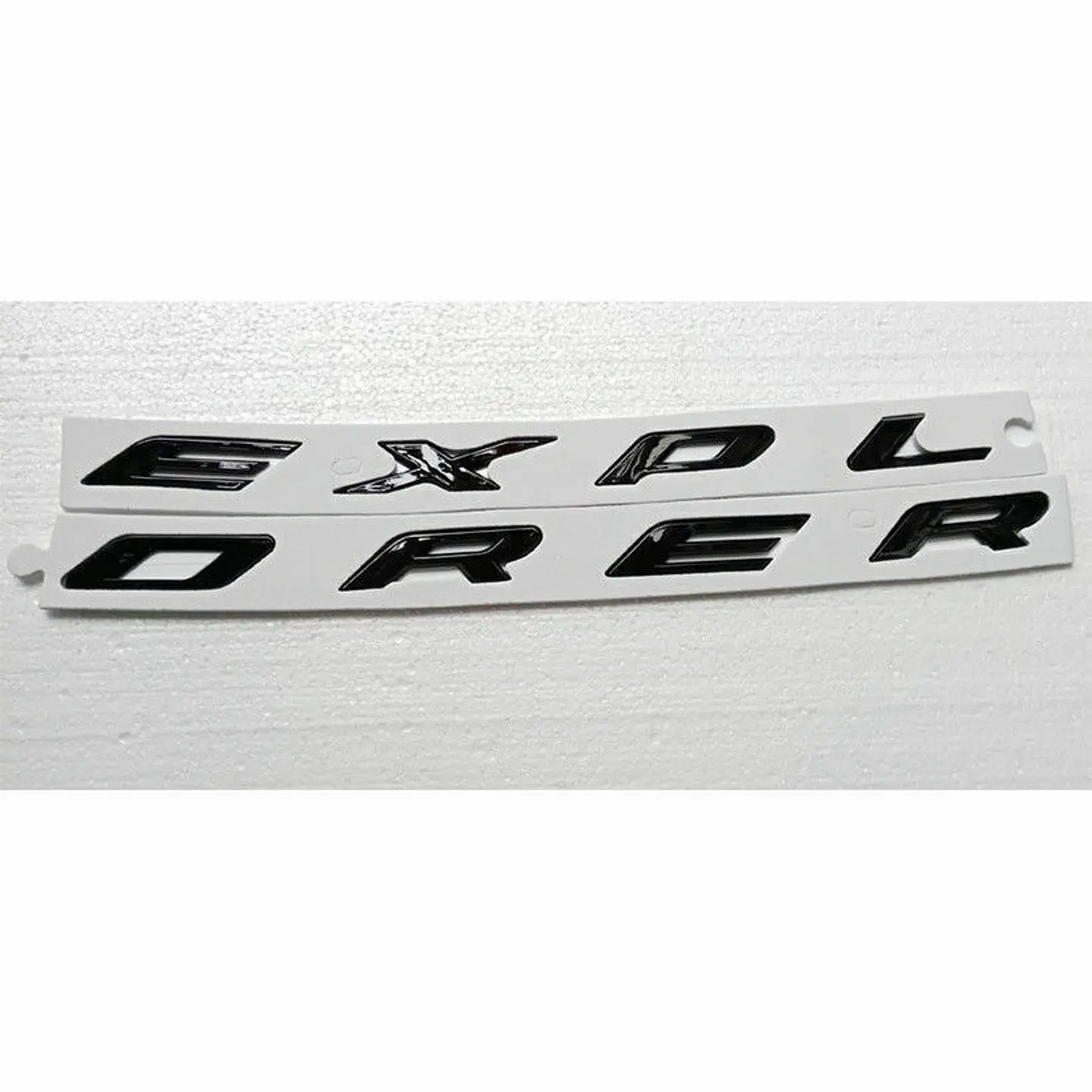 Logo Emblema Frontal Para Ford Explorer Capot Negro brillante 3