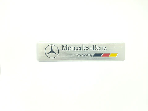 Logo adhesivo Emblema Para Mercedes Benz Powered By Alemania 12x2.6cm