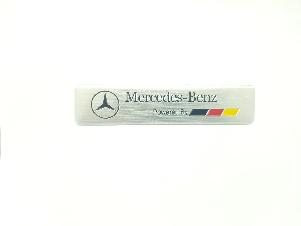 Logo adhesivo Emblema Para Mercedes Benz Powered By Alemania 12x2.6cm 1