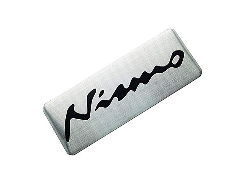 Emblema Logo Para Nissan Nismo 8x3 Cm 1