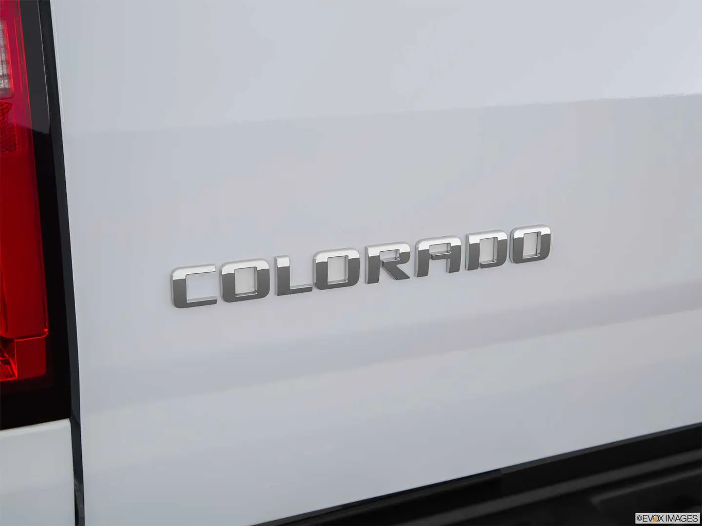 Logo Emblema Para Chevrolet Colorado Cromado 2