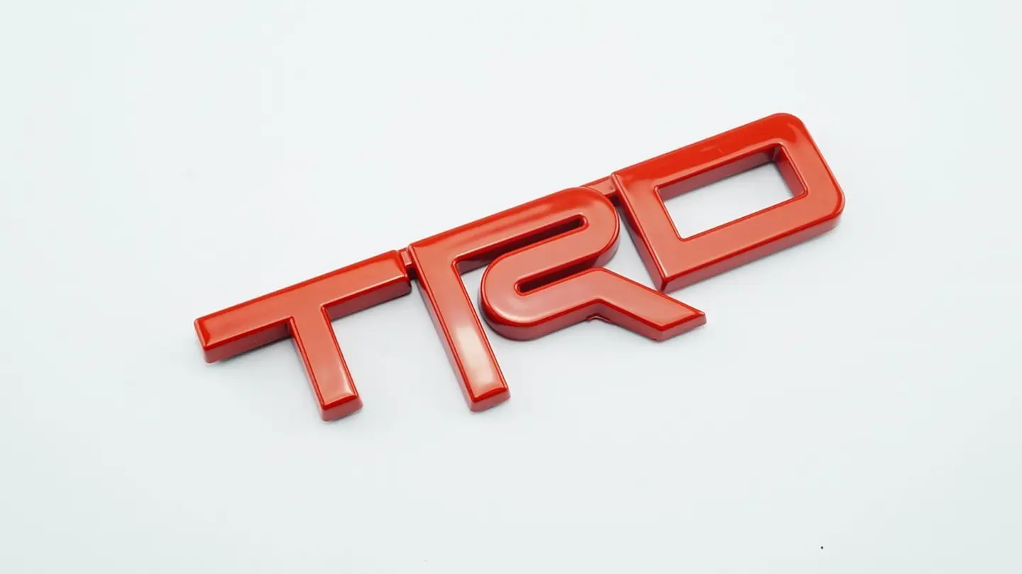 Emblema Logo Para Toyota Trd Metálico Tuning 12.3x3.4cm Rojo 1
