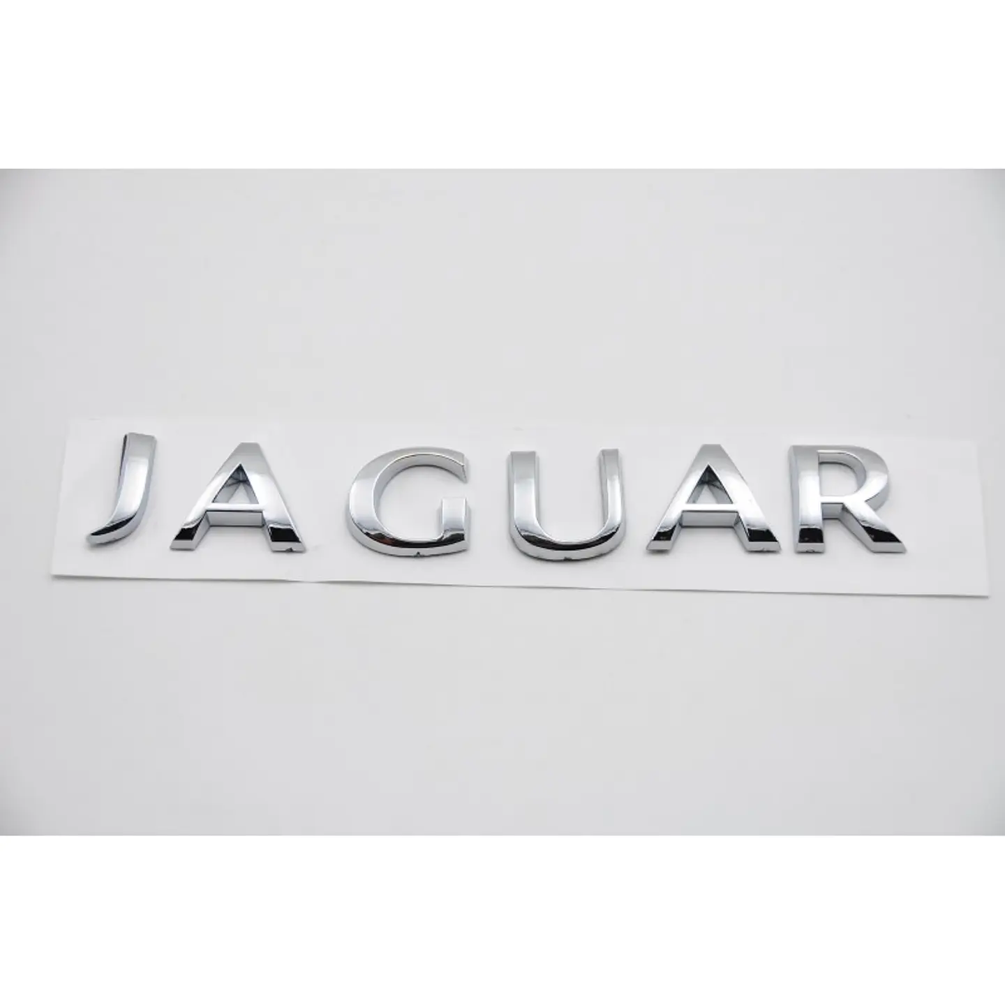 Logo emblema Jaguar 14.1cm x 2.5cm 1