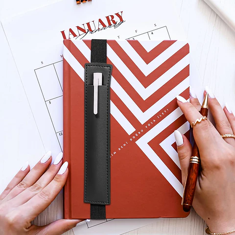 Funda Pluma Porta Lápiz Cuerina para Agenda Libreta Tablet Etc Negro