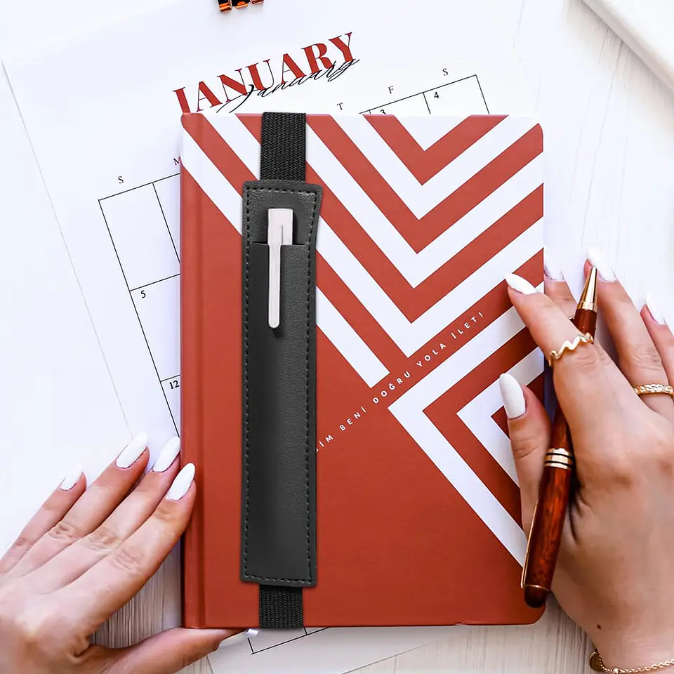Funda Pluma Porta Lápiz Cuerina para Agenda Libreta Tablet Etc Negro 1
