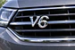 Logo Multimarcas Emblema Frontal Parrilla V6 7.7x3.8cm Cromado - Miniatura 2