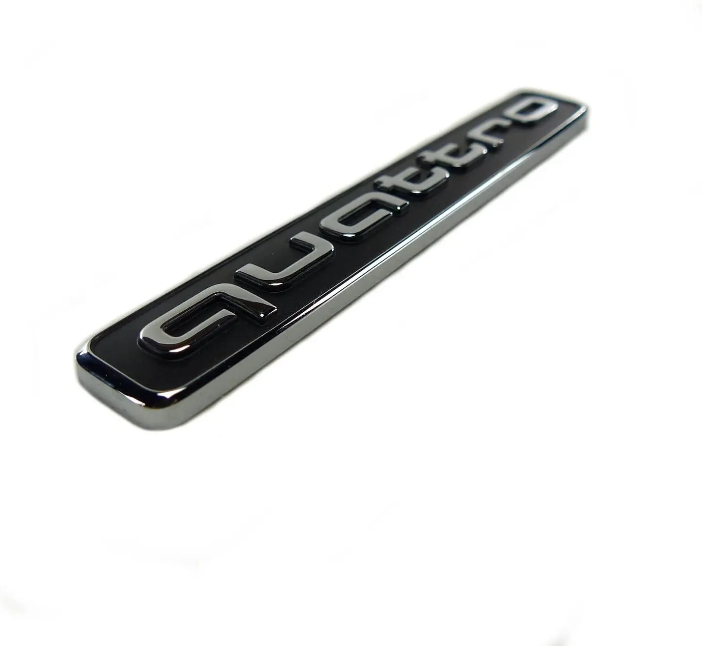 Logo Emblema Quattro Para Audi 6.8x1cm 3
