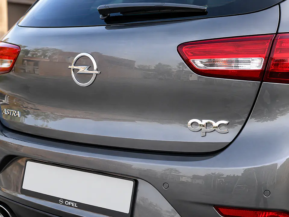 Logo Emblema Para Opel Opc 8x3.6cm metalico Negro 3