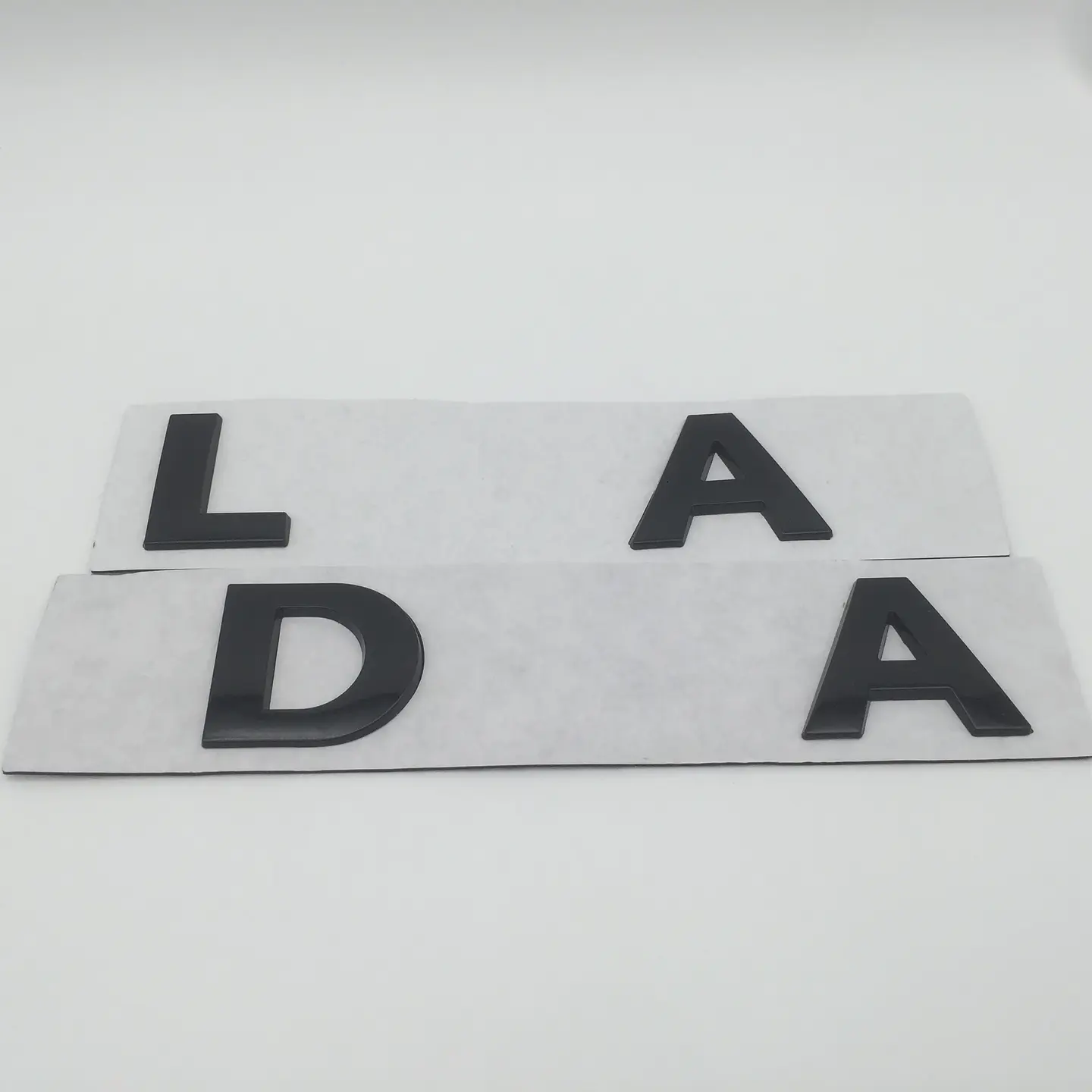 Emblema Logo Para Lada Metalico Negro 5