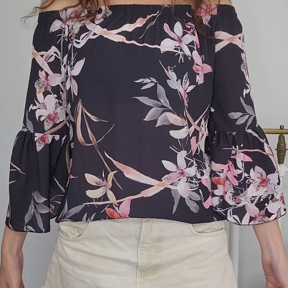 AB0007 1