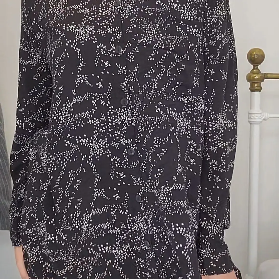 AB0573 2