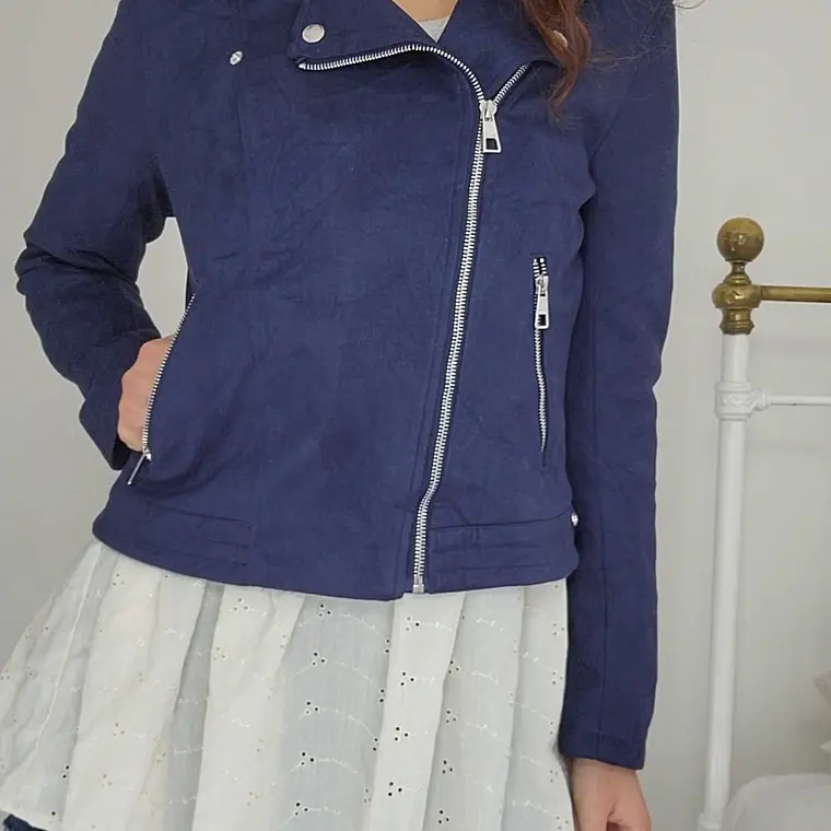 AB0685 1