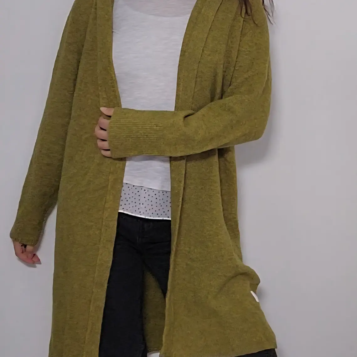 AB0851 2