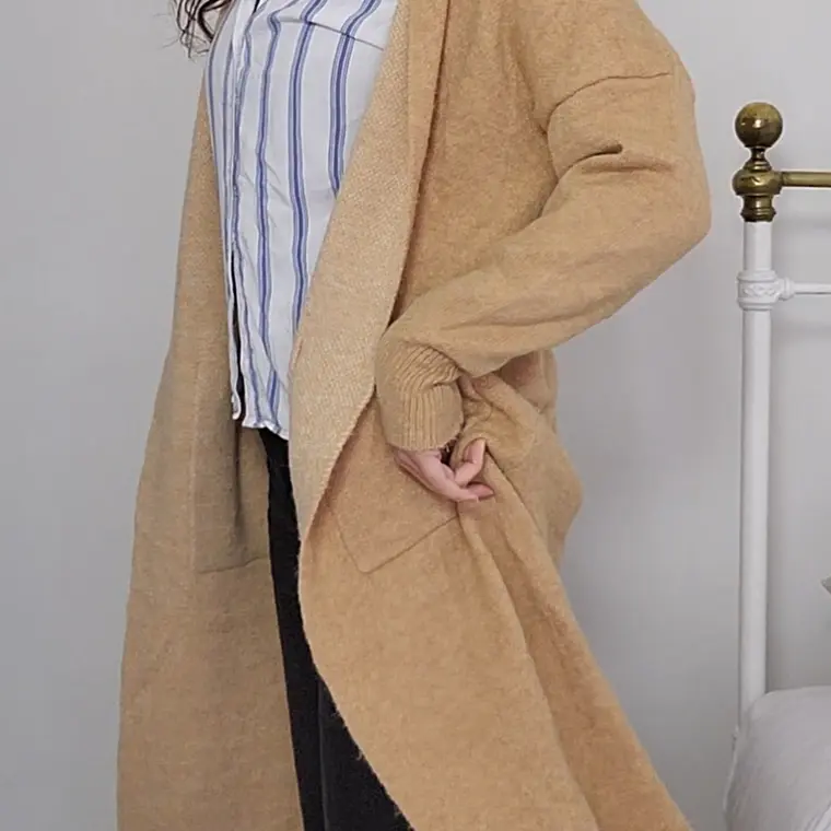 AB0857 2