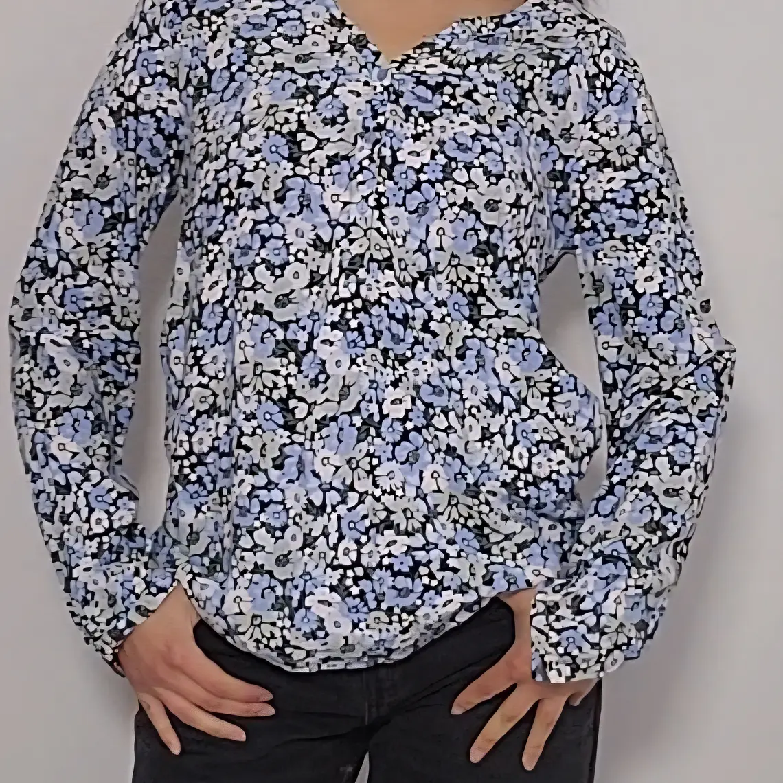 AB0843 2