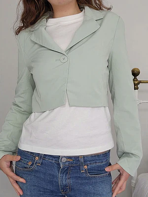 AB0633
