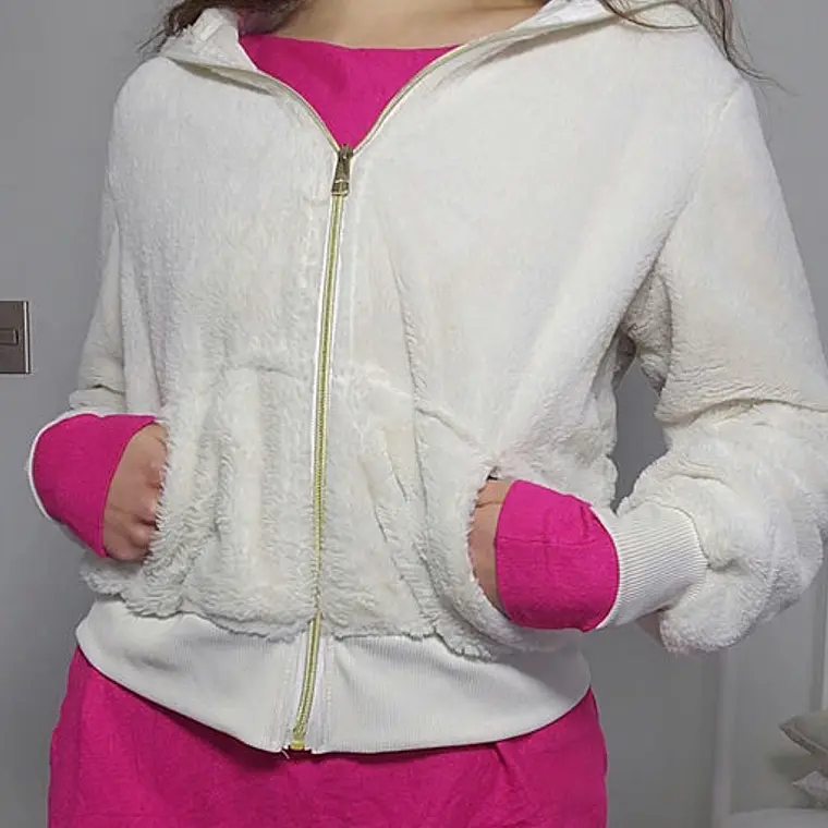 AB0667 2