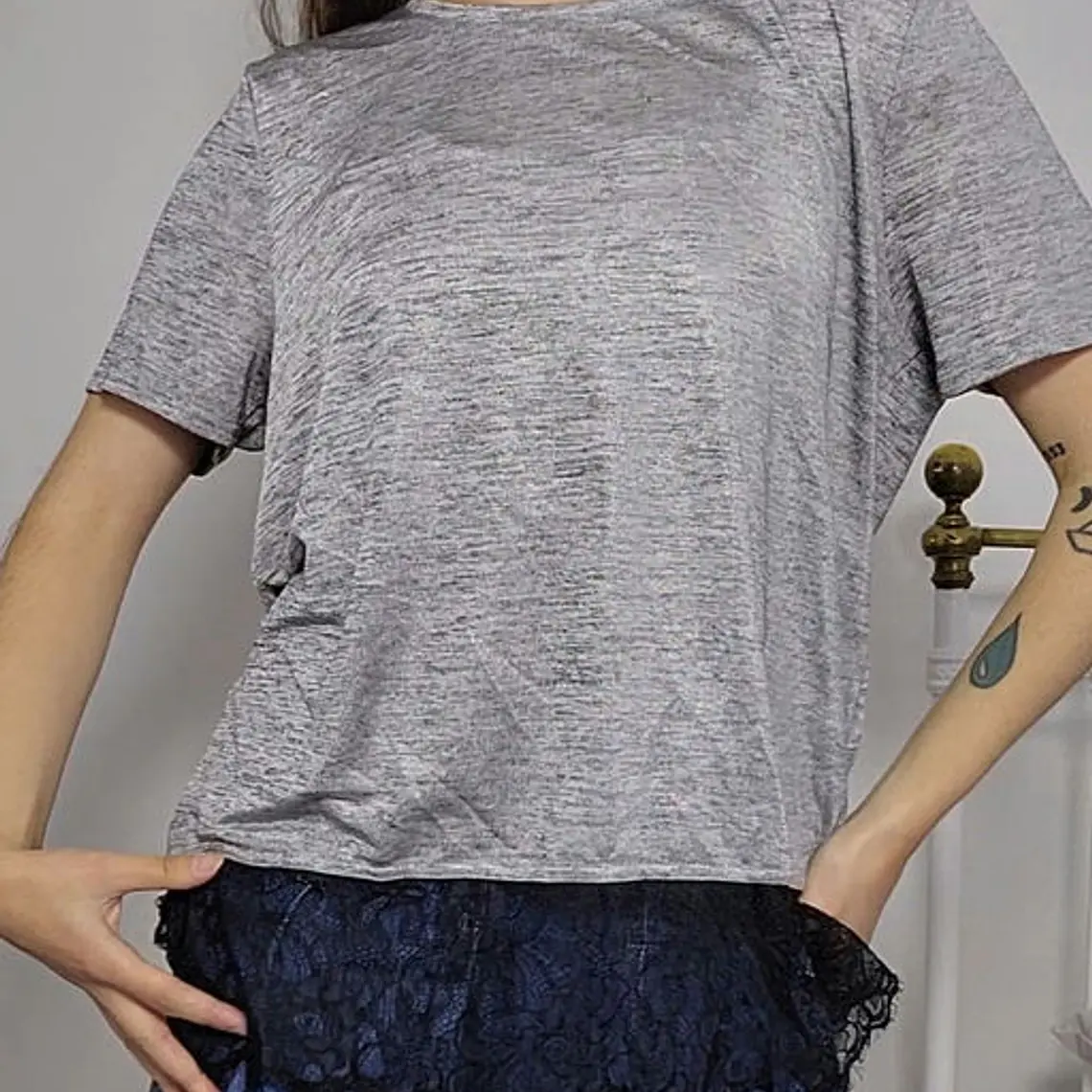 AB0738 1