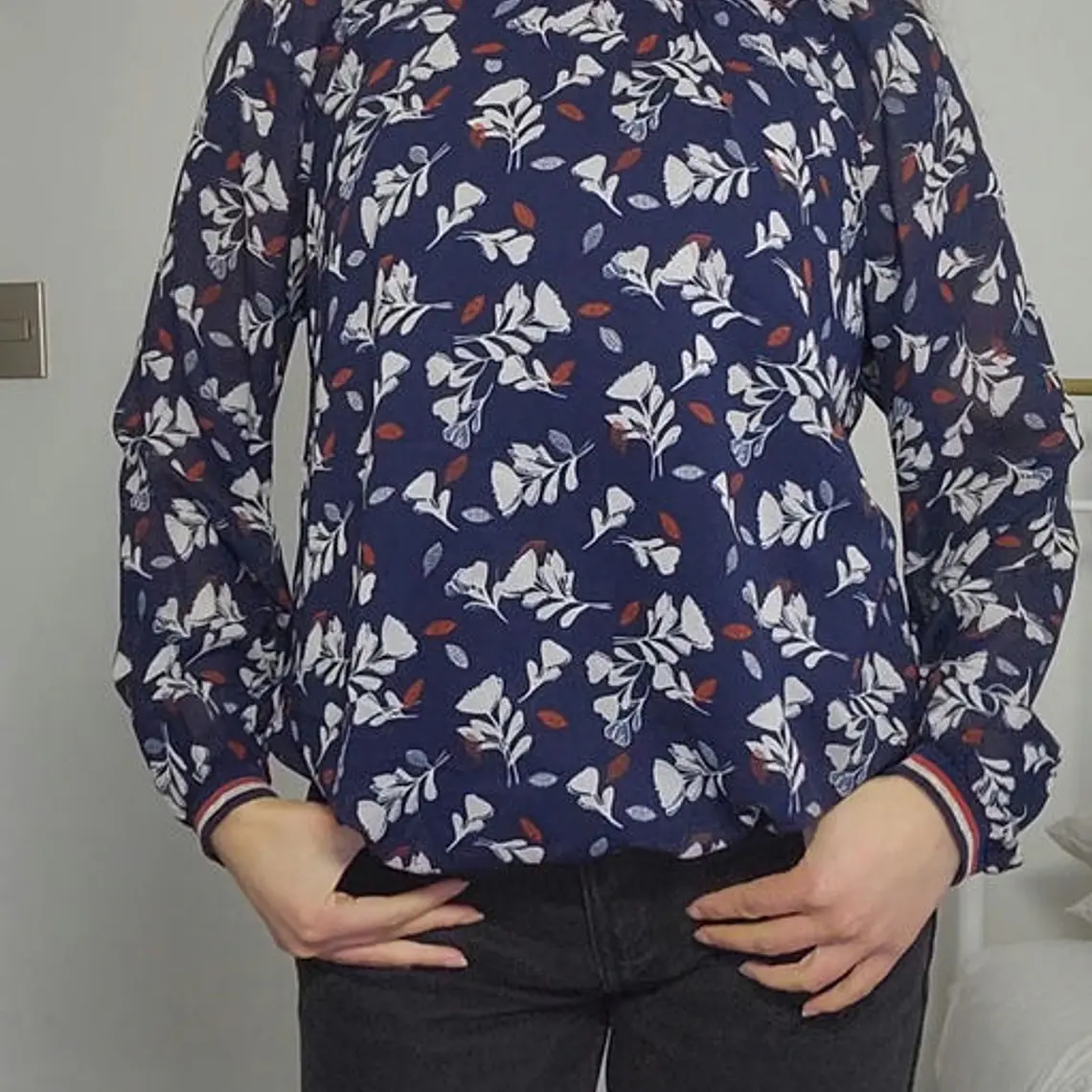 AB0447 1