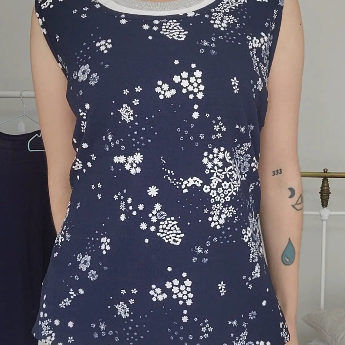 AB0021 1