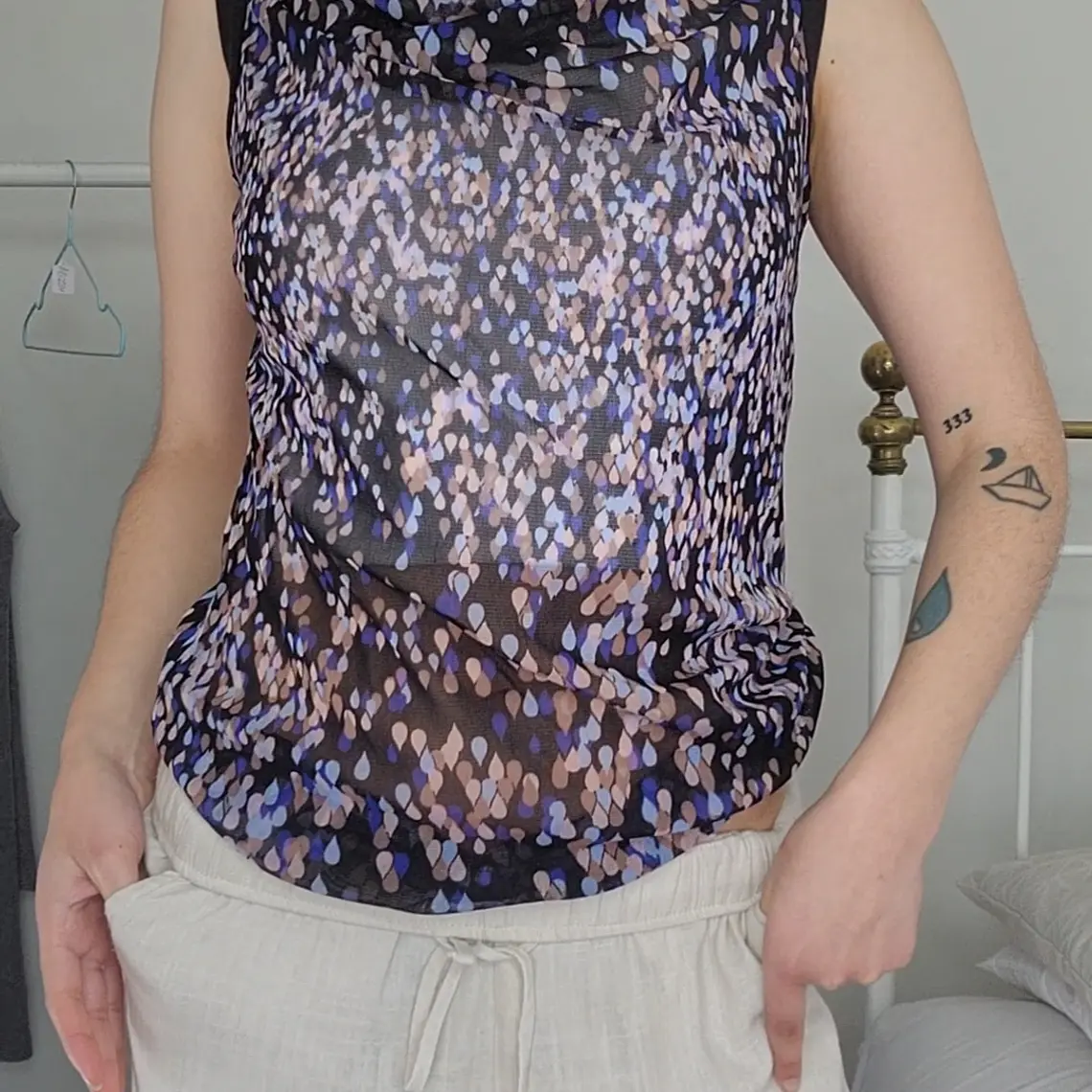 AB0284 1