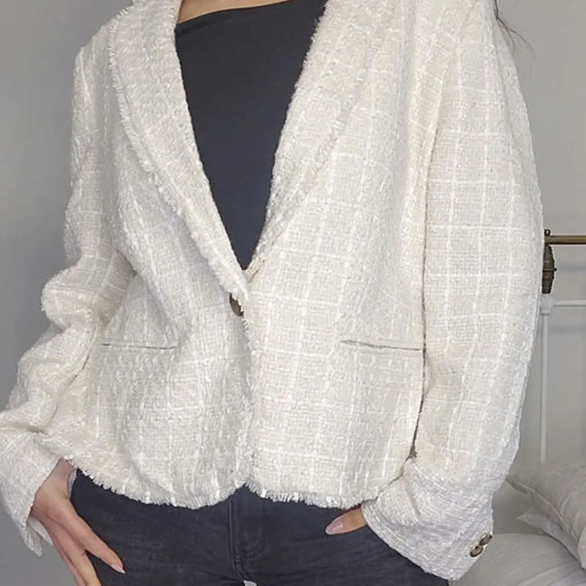 AB0924 1
