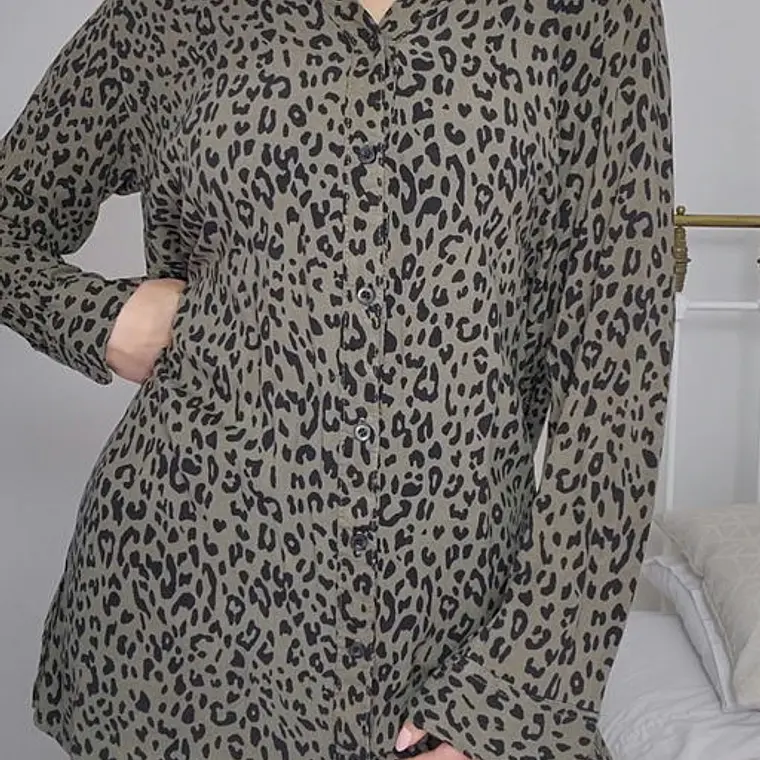 Blusa Verde, Negro · T-L · AB0370 1